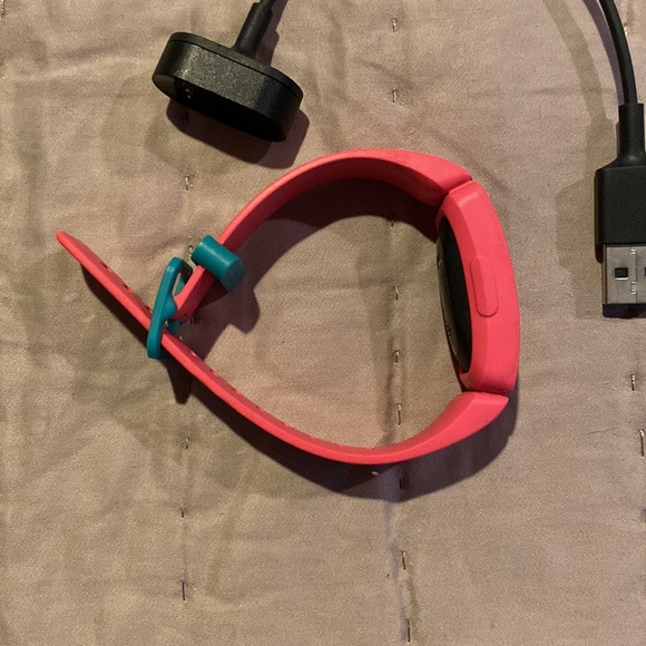 fitbit - Picture 2 of 3